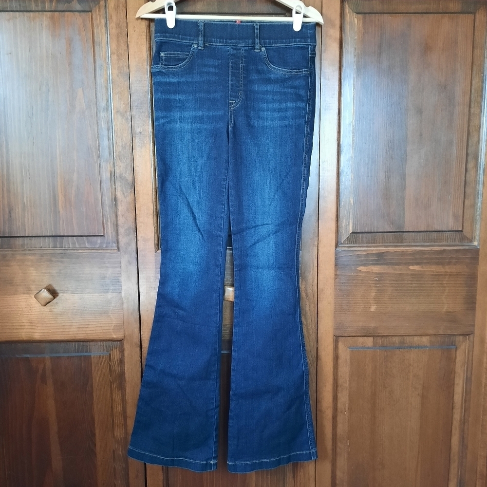 Spanx Flare Jeans Midnight Shade Pull-on Denim Jeans 20327R Size Small (2-4) - Picture 4 of 16